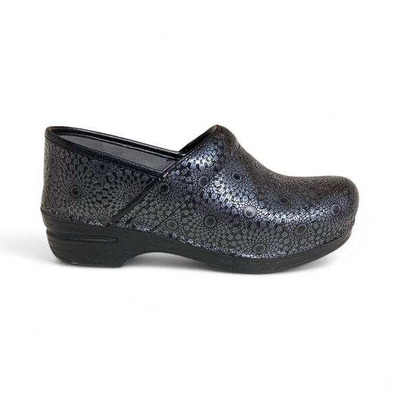 Dansko XP Clogs in Black and Silver Medallion Women's US Size 7.5 (Euro 38) - Picture 12 of 13